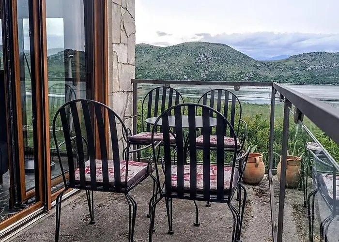 Holiday Home Haustor With Skadar Lake View