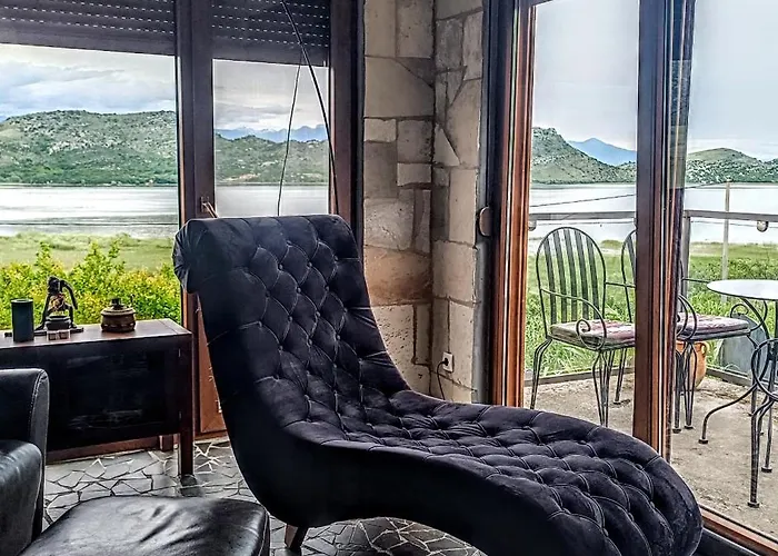 Holiday Home Haustor With Skadar Lake View