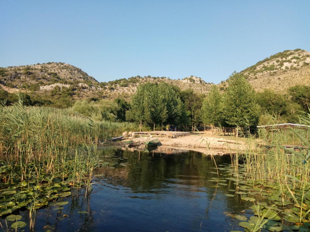 Haustor With Skadar View בית נופש *