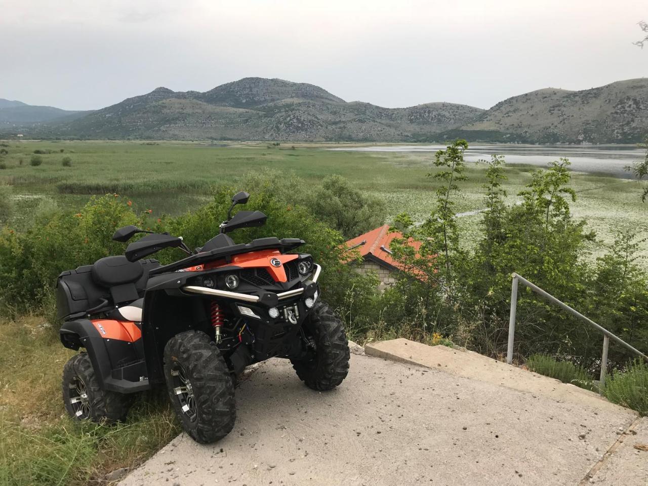 בית נופש Haustor With Skadar View *